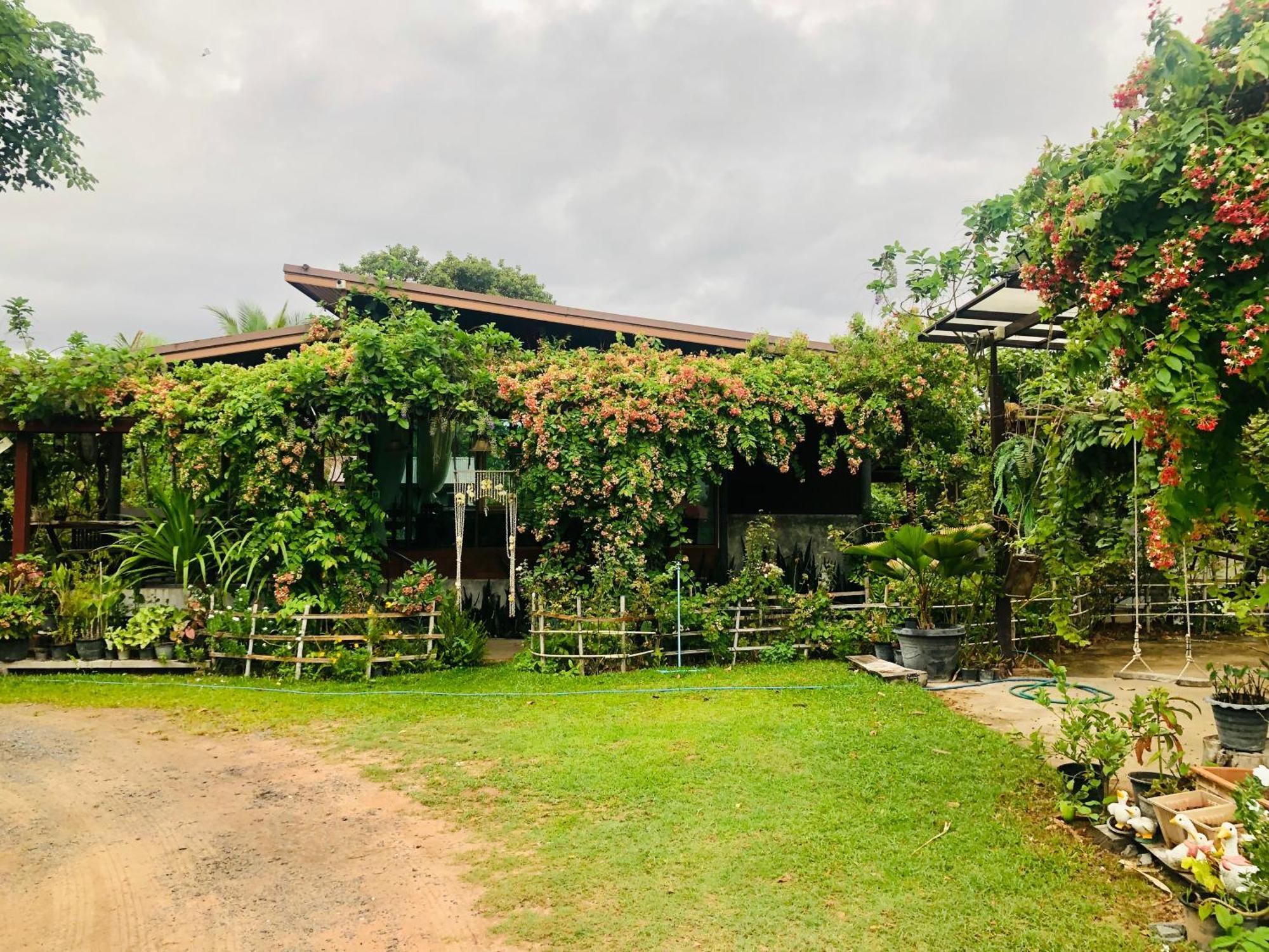Baan Thung Home Stay Prasat Экстерьер фото