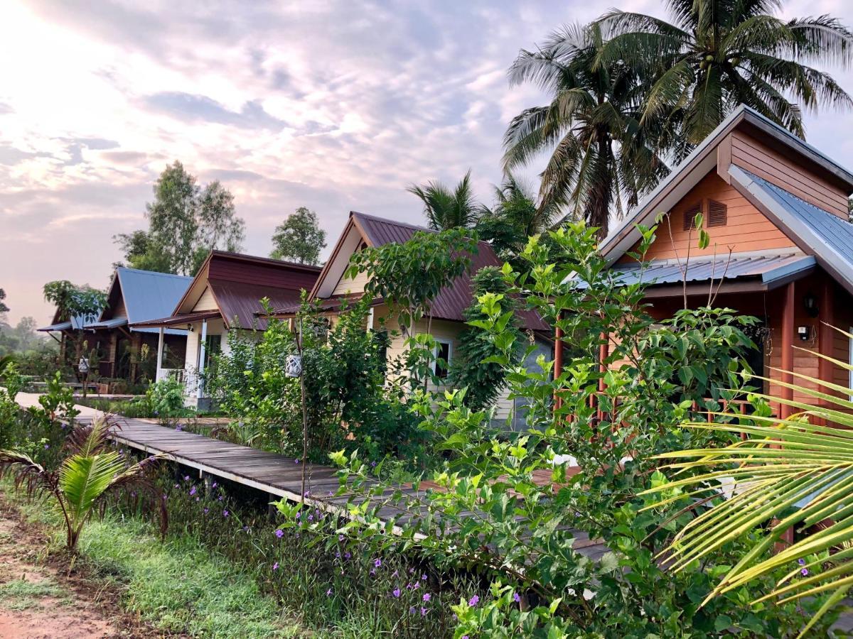 Baan Thung Home Stay Prasat Экстерьер фото